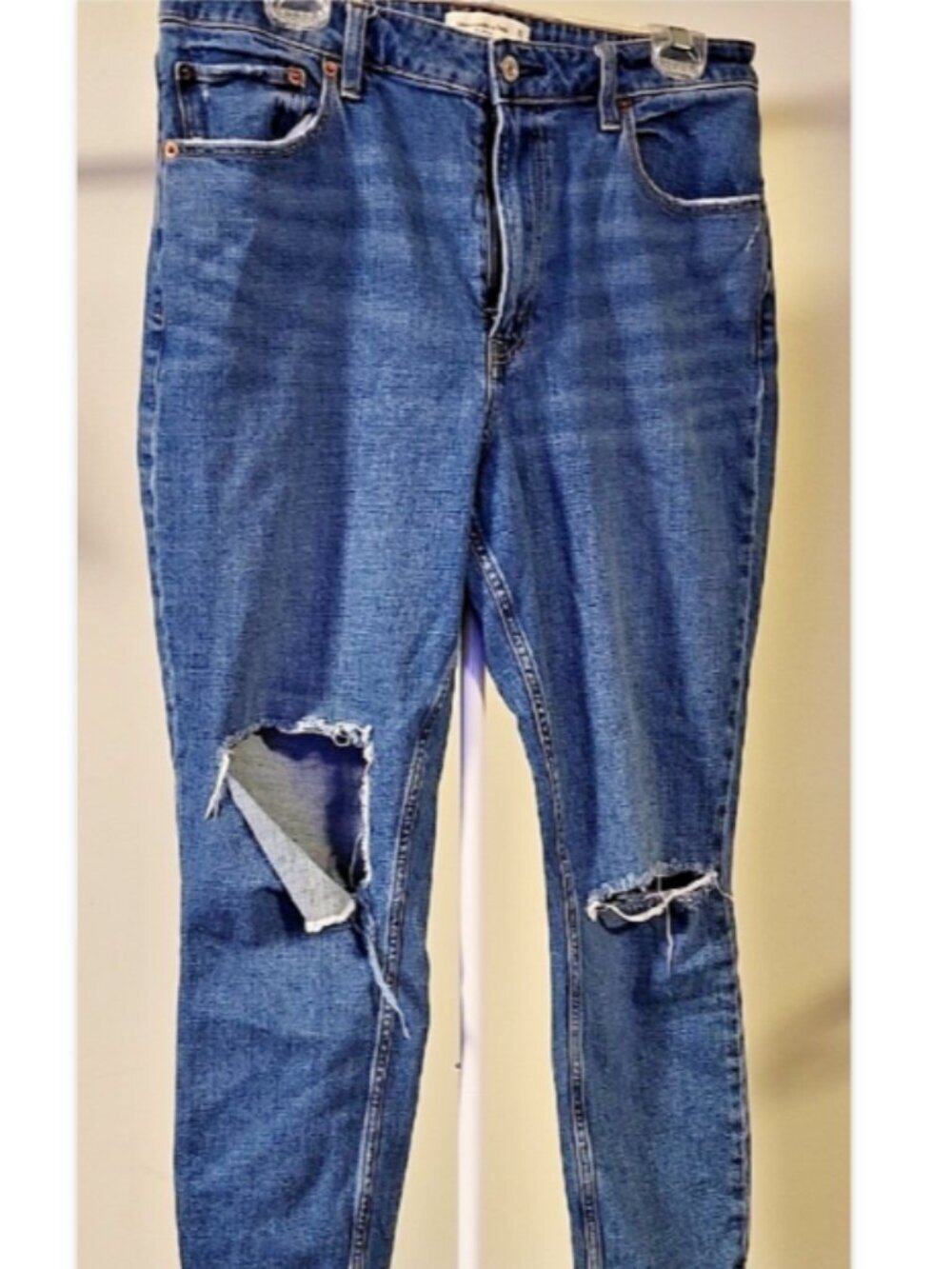 Abercrombie & Fitch High Rise Distressed Jeans Women's Size 34 Dark Wash Ankle